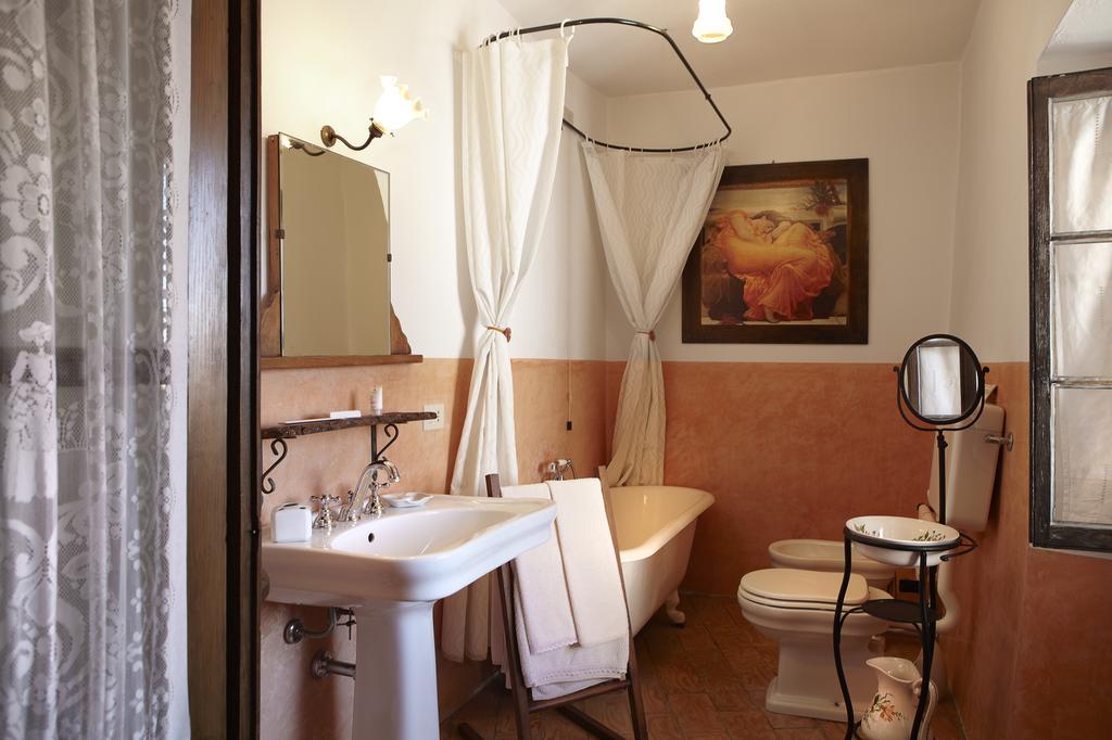 Antico Borgo Sanda Lago Maggiore Casalzuigno Exterior photo